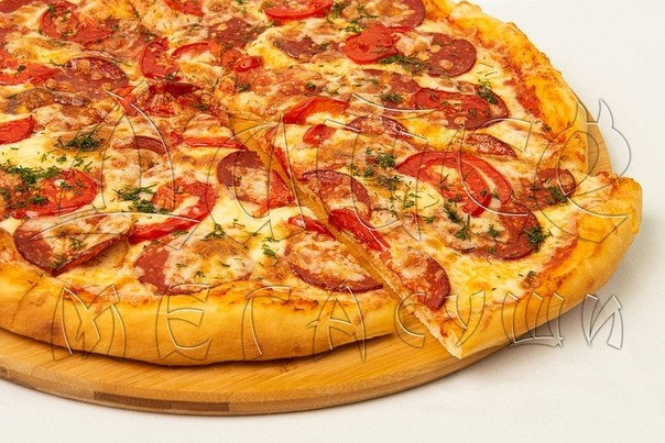 Пепперони с помидорами